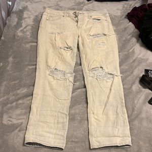 AE tomgirl ripped jeans, light wash